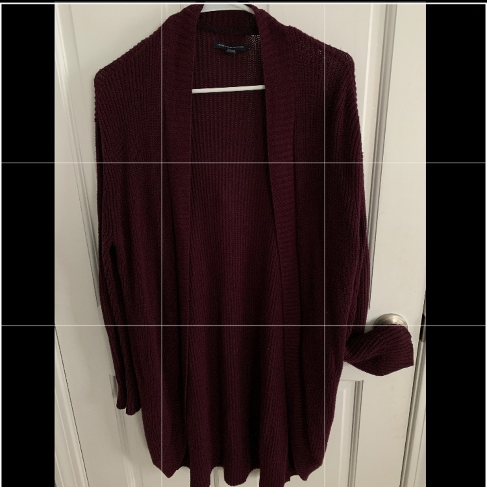 AMERICAN EAGLE: maroon long cardigan